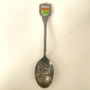 Vintage Saskatchewan Prairie Lily Collectable Souvenir Spoon.